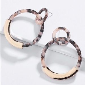 ⭐️{BOGO}⭐️ Pink & Gray Double Hoop Acrylic Earring